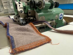 MERROW MG-4DW 107 WIDE 4 Thread serger sewing machine complete unit 110 volts. motor and stand - Image 10