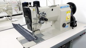 HIGHLEAD GC20518-B Double Needle Lockstitch Sewing Machine w BIG Bobbins