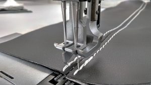Juki LU-1560N 2-Needle Unison Feed Lockstitch Industrial complete unit. - Image 5