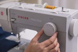 SINGER | Heavy Duty 4411 - Image 9