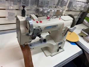 Narrow Cylinder-arm Lockstitch Machine CT-335  w/ Unison Feed & Walking Foot (Table & motor included) - Image 3